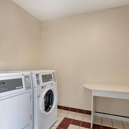 Best Western Inn & Suites Monroe Bagian luar foto