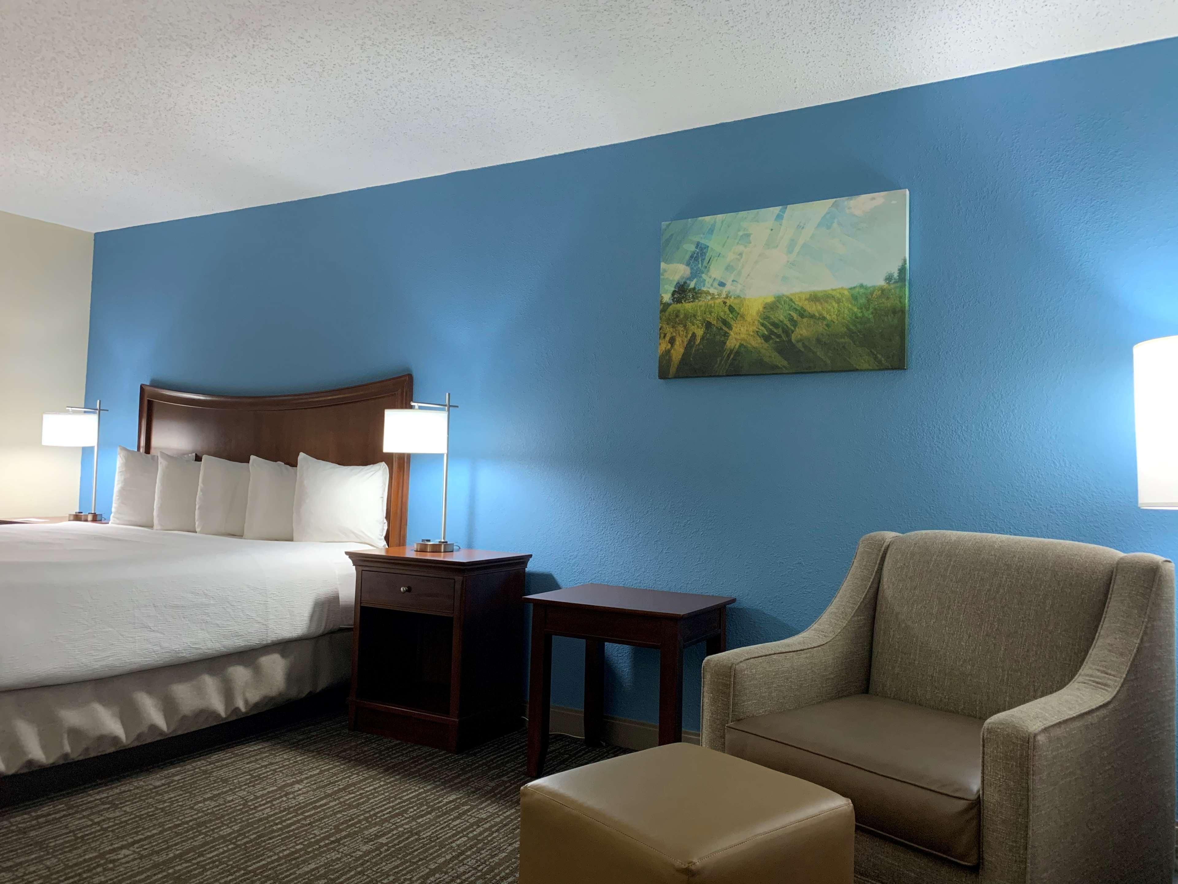 Best Western Inn & Suites Monroe Bagian luar foto