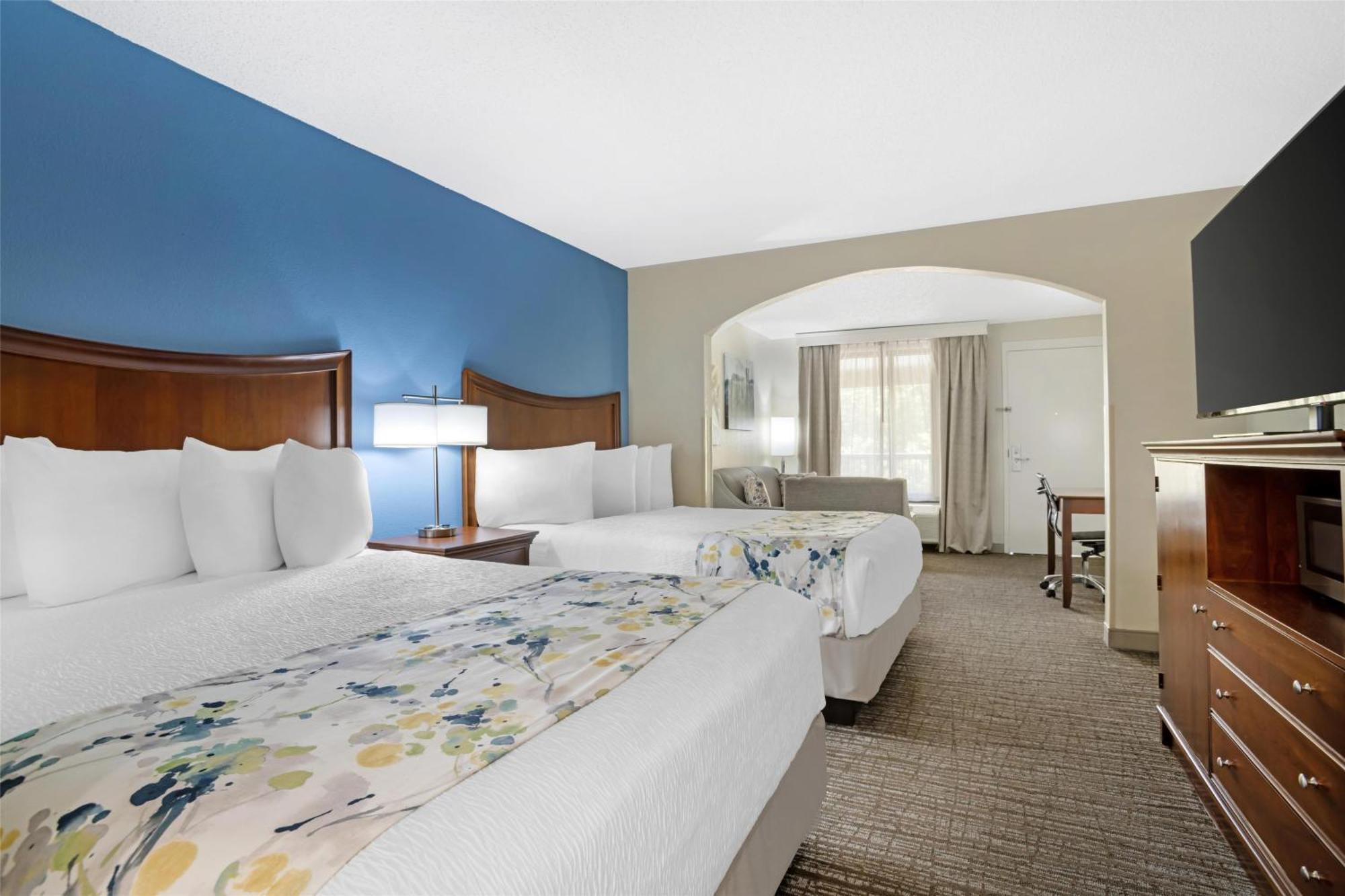 Best Western Inn & Suites Monroe Bagian luar foto