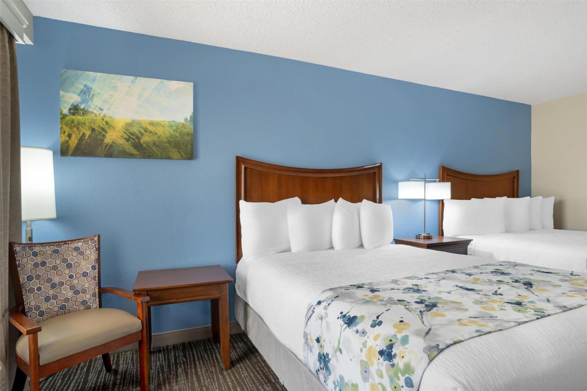 Best Western Inn & Suites Monroe Bagian luar foto